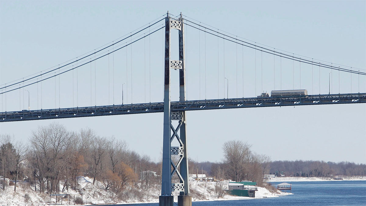 Cornwall Border Crossing