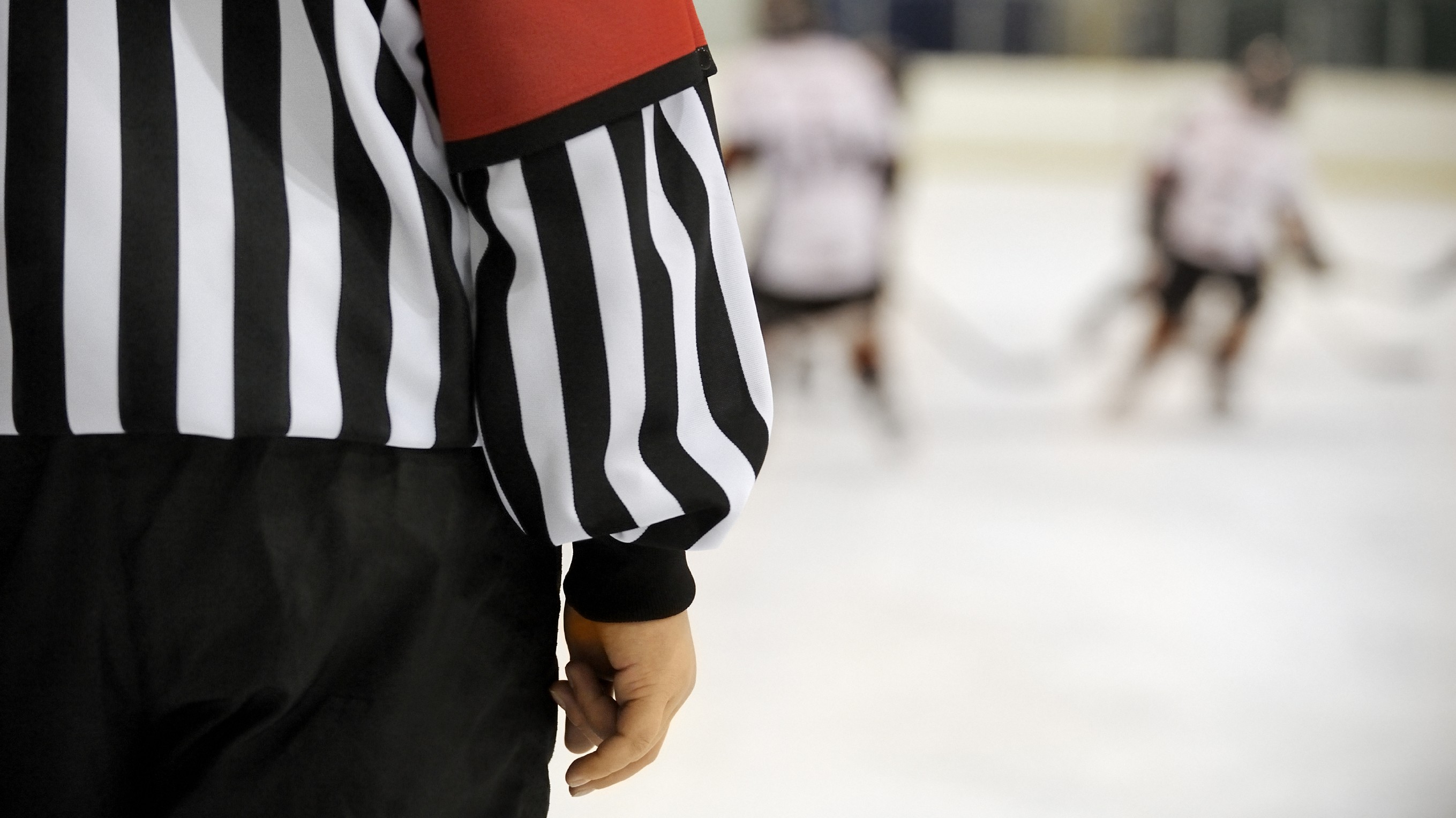 Quebec Hockey Referee Charged 9058