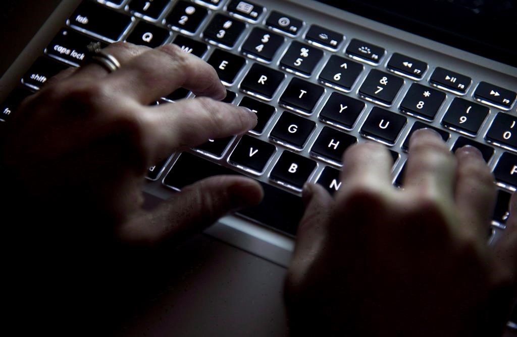 Quebecers being targeted by fraudsters who threaten to expose access to explicit sites, police warn