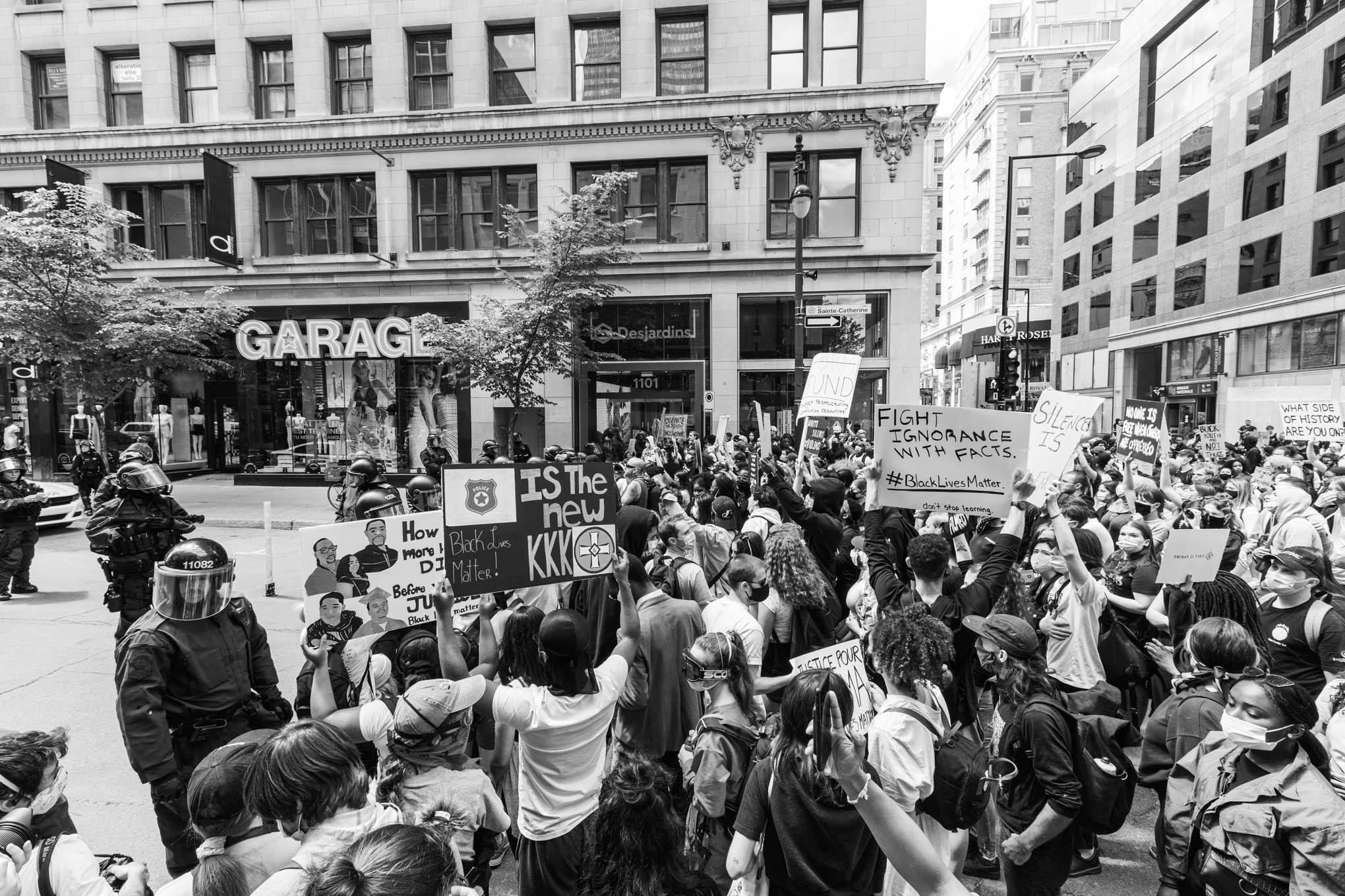 Photographer captures historic Montreal protest