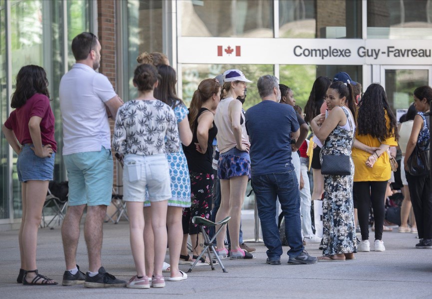 service canada passport call centre hours