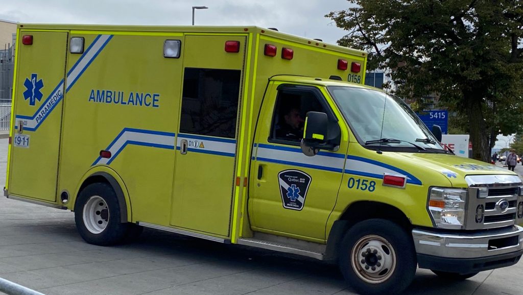 Woman in her 70s in critical condition after being hit by vehicle in Longueuil