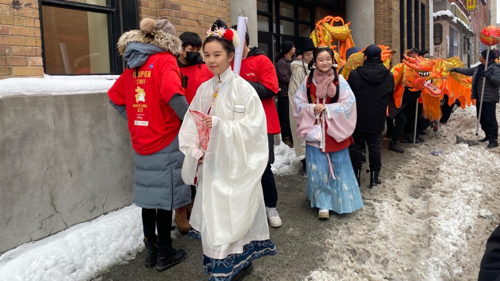 costume woman dragon Chinese