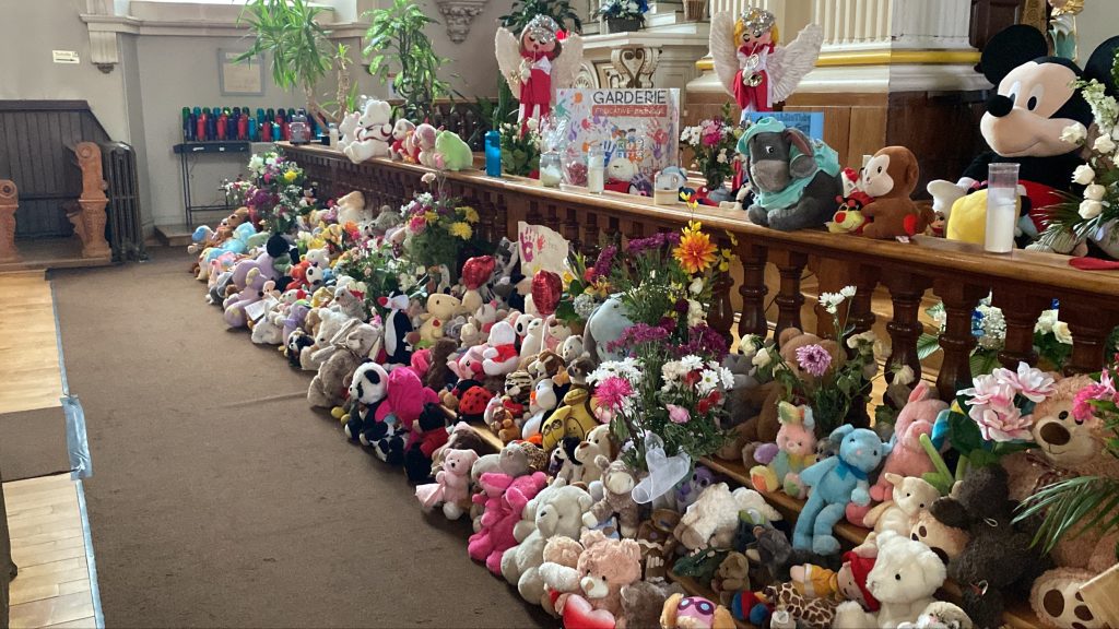 Church Sainte-Rose-de-Lima Laval daycare bus crash funeral