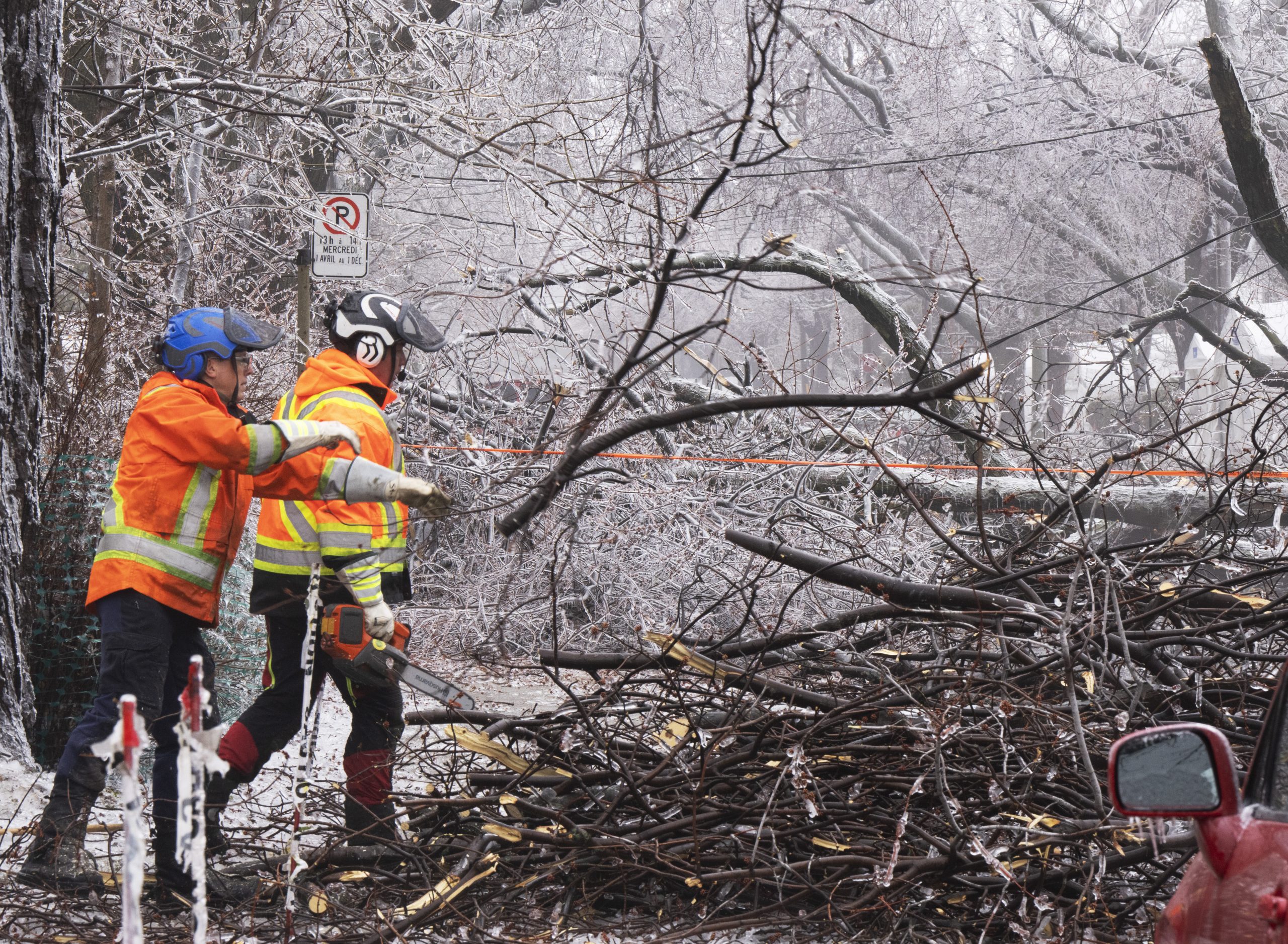 How does Wednesday's ice storm in Quebec compare to the one in 1998?