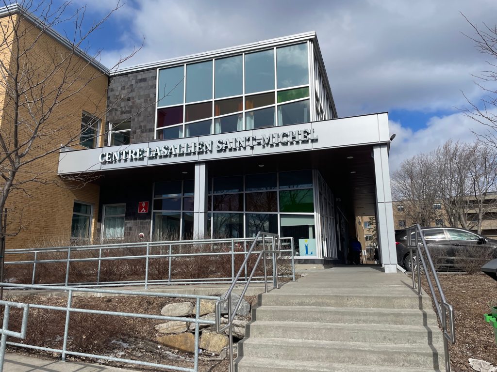 Ice Storm Montreal Villeray–Saint-Michel–Parc-Extension: Centre Lasallien community center