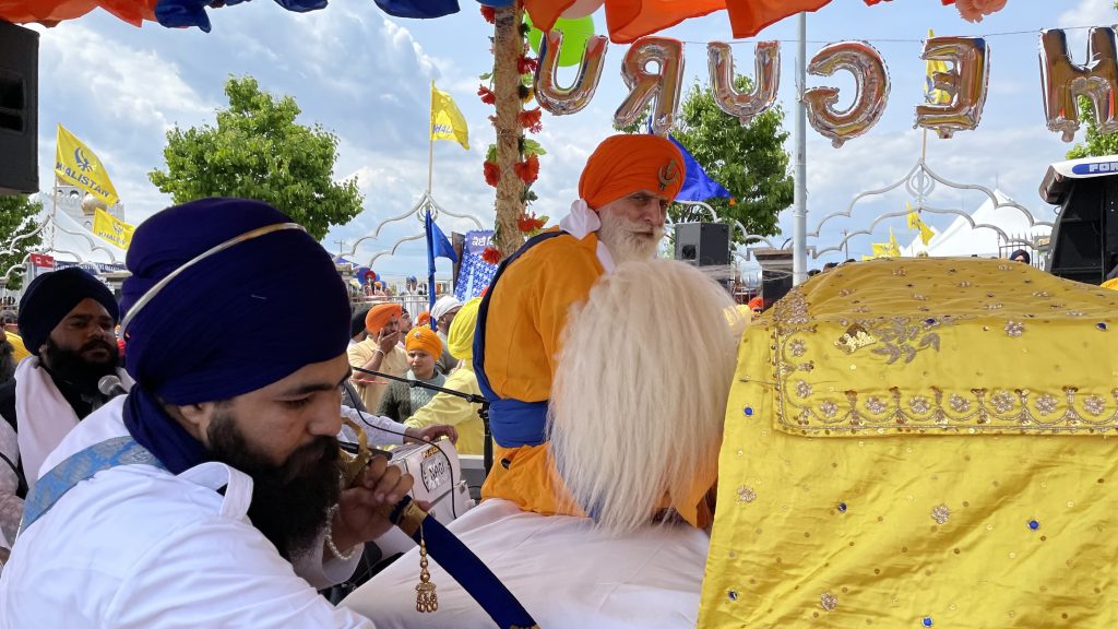 Montreal’s Sikh community holds Nagar Kirtan Parade in LaSalle