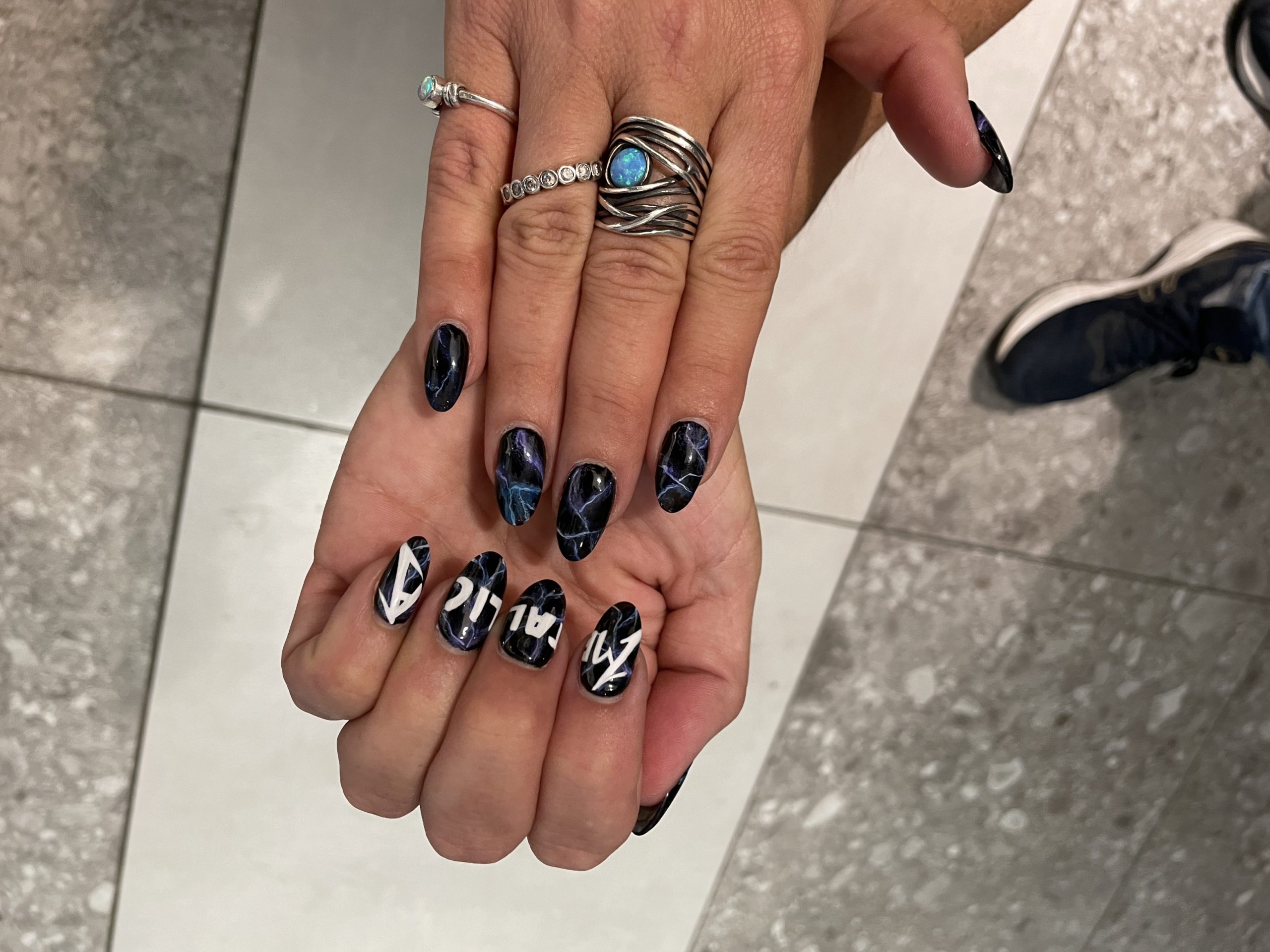 Lisa Smith pays tribute to Metallica with nail design (Felisha Adam, CityNews Image)