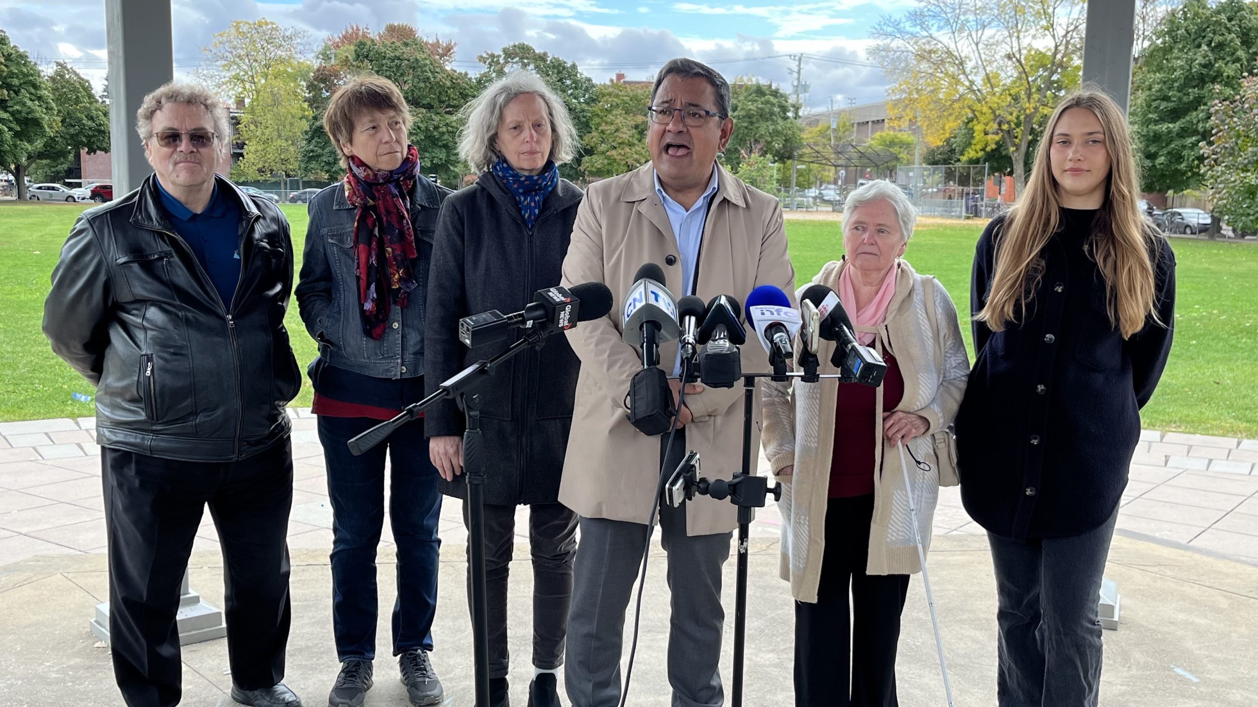 Québec solidaire calls for measures to help protect seniors amid