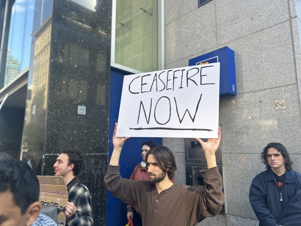 Pro-Palestinian Protest in front of U.S. Consulate in Montreal