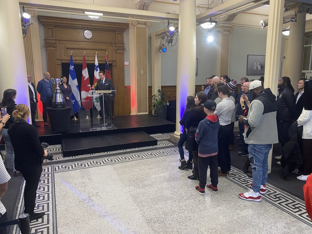 Montreal Alouettes at city hall to sign Golden Book