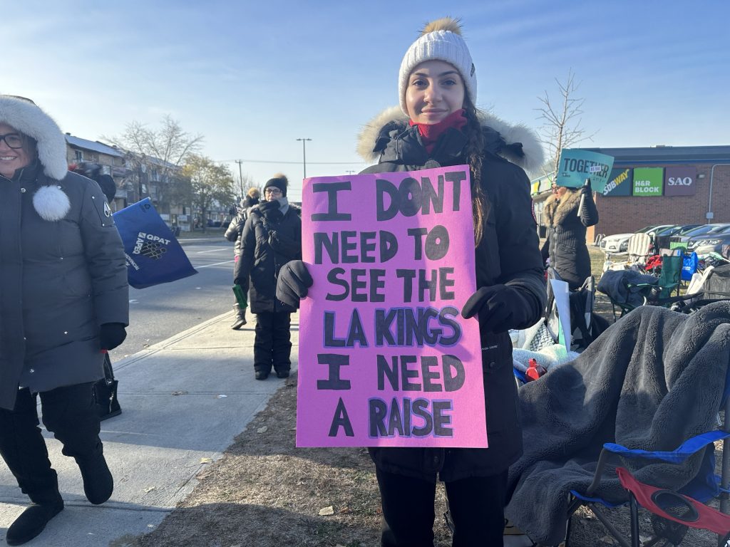 Montreal teachers common front strike