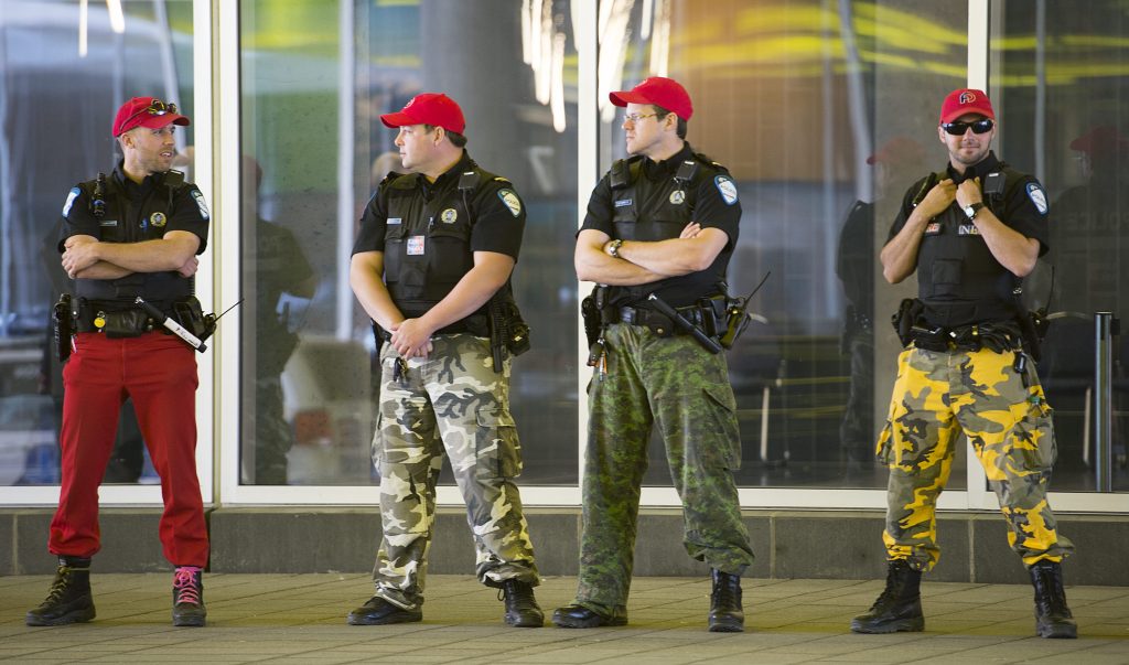 SQ police officers to wear jeans or camouflage pants to protest