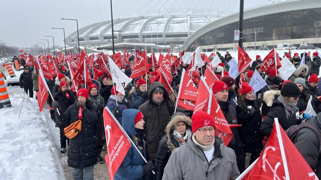 FAE Teachers union unlimited strike Montreal march