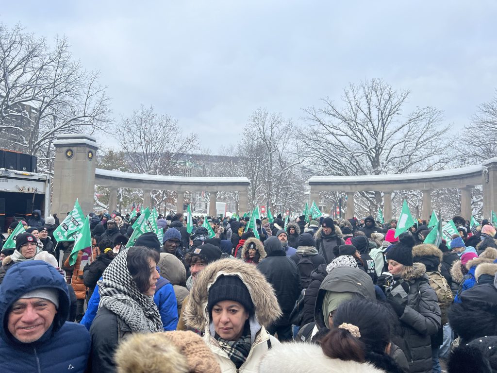 Common Front unions protest outside Premier Legault's Montreal office - Dec. 8 2023