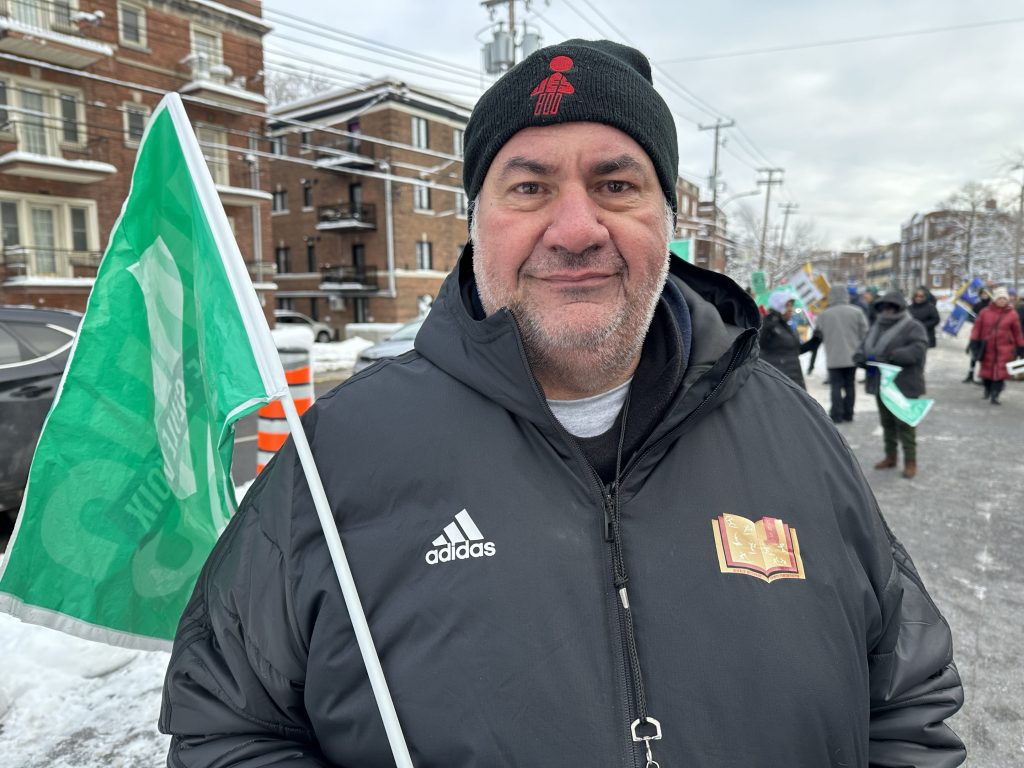 Teachers part of Common Front union picket outside EMSB headquarters - Dec. 8, 2023. (CREDIT: Gareth Madoc-Jones, CityNews Image)