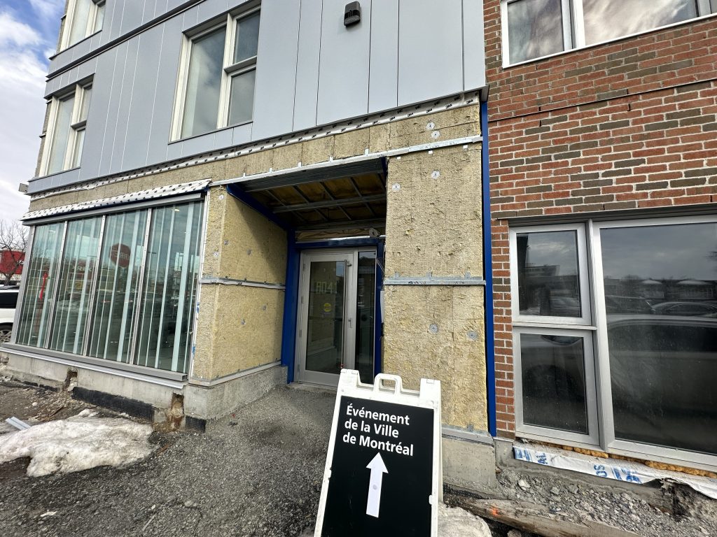 The front doors of Shellyhouse are visible