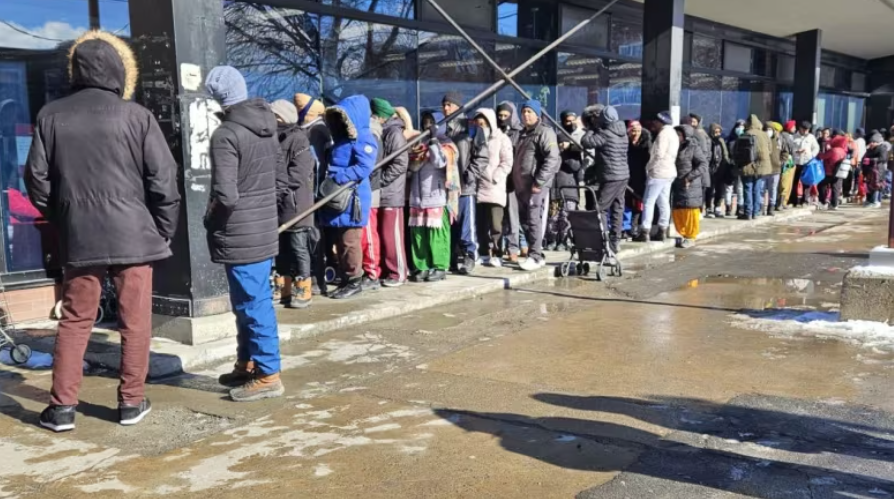 Montreal food bank sounding the alarm as demand increases