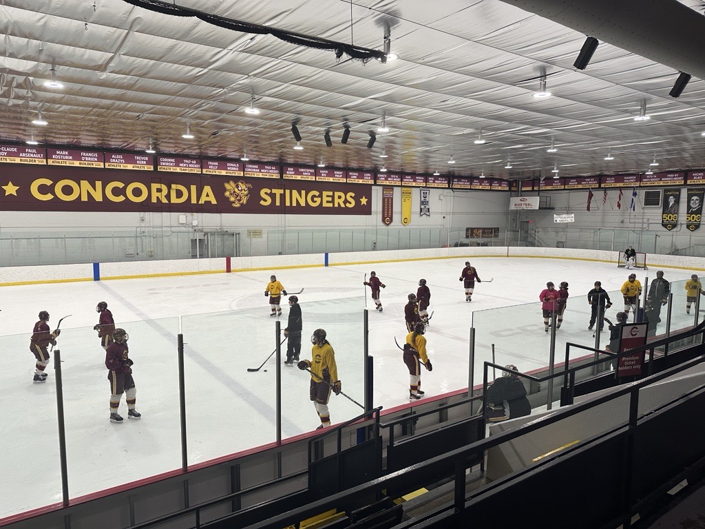 The Concordia women's hockey team practices