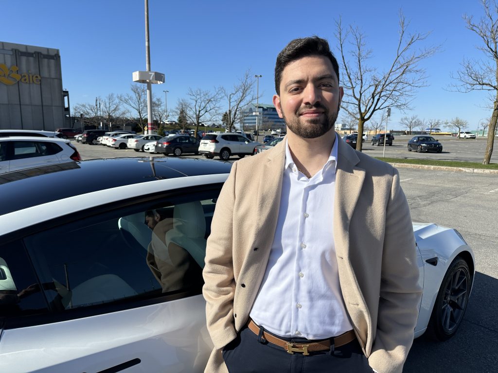 Montreal-area Tesla owner frustrated after accident using driving app