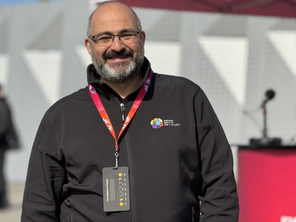 Olivier Hernandez, director del Planetario de Montreal, en el Parc Jean-Drapeau para el eclipse solar total.  (Foto: Erin Seize/CityNews)