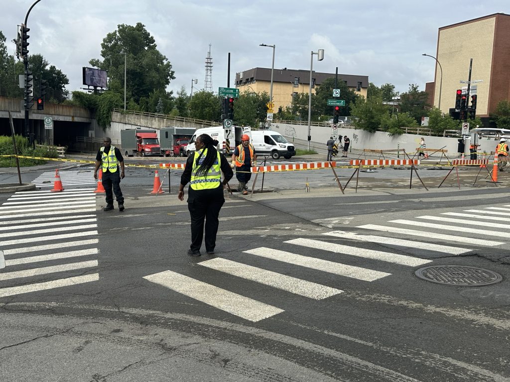 Montreal police blocks off the road