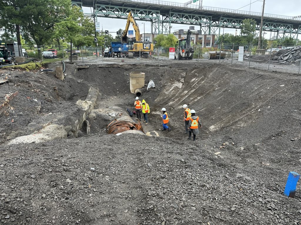 Montreal water main showed corrosion years before break, official says