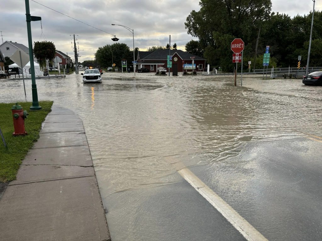 Municipalité d'Yamachiche flooding after remnants of Tropical Storm Debby