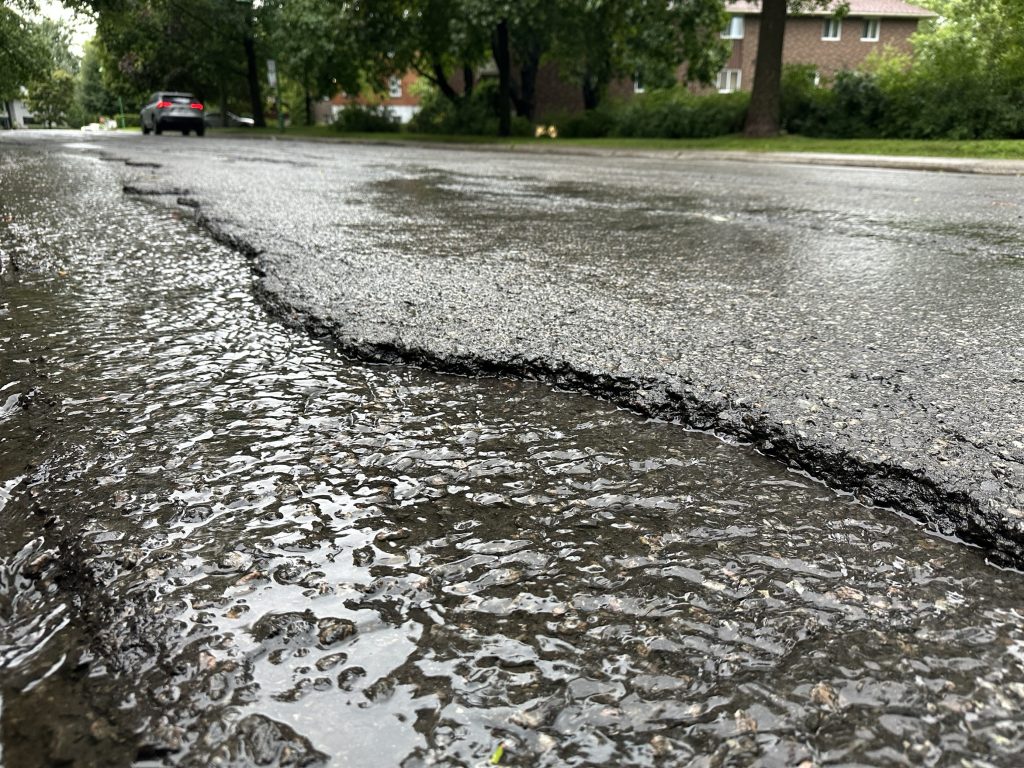 Several Montreal roads closed due to water accumulation