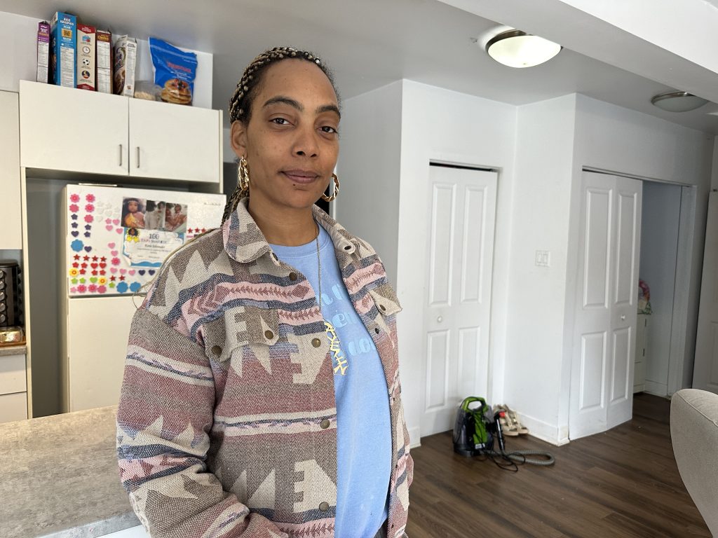 Montreal tenant Kaleen Schrouder, whose home has mould. (Swidda Rassy/CityNews)