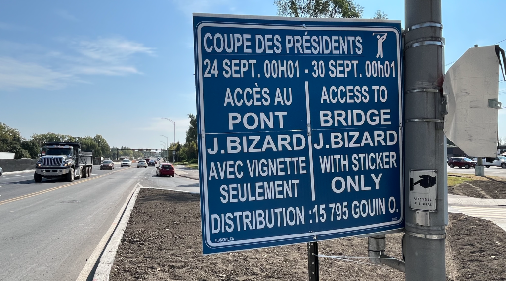 road sign explains instructions for the presidents cup