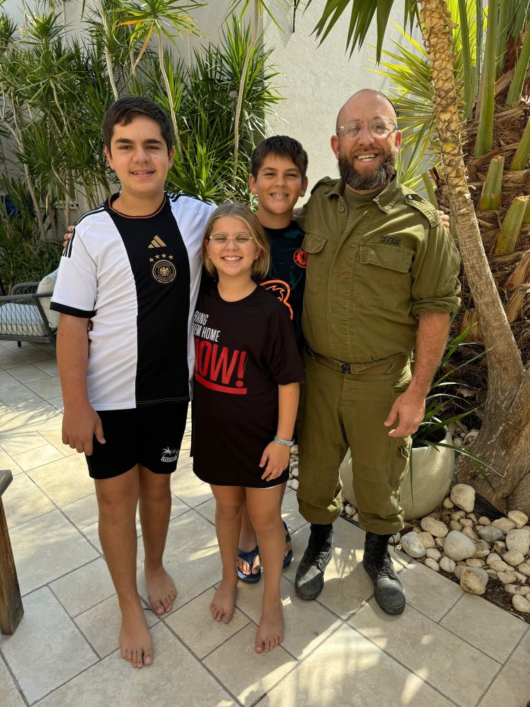 Montreal Rabbi preparing for Rosh Hashanah as son is at military base in Israel