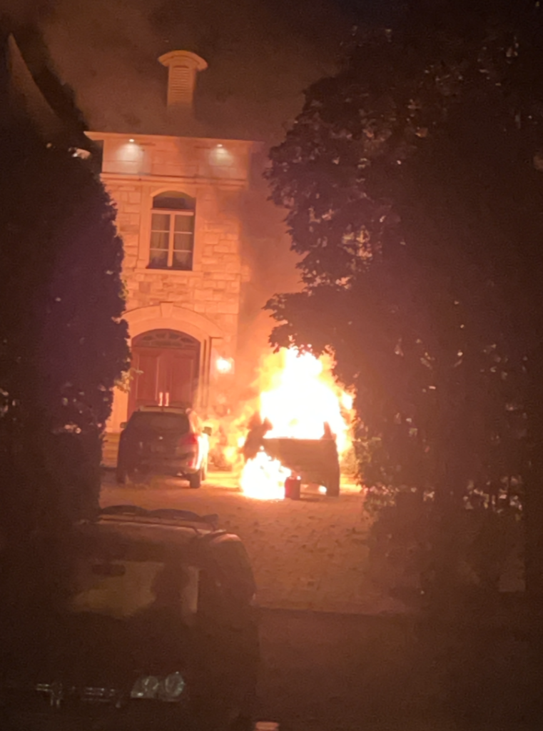 Vehicle targeted by arson attack at Dorval home of Montreal lawyer