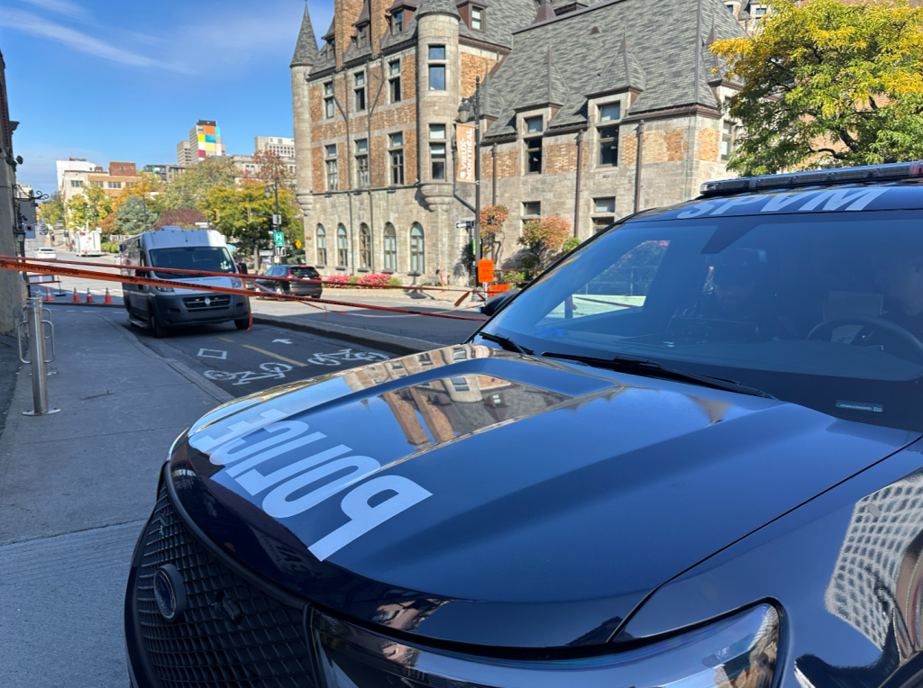 montreal police car