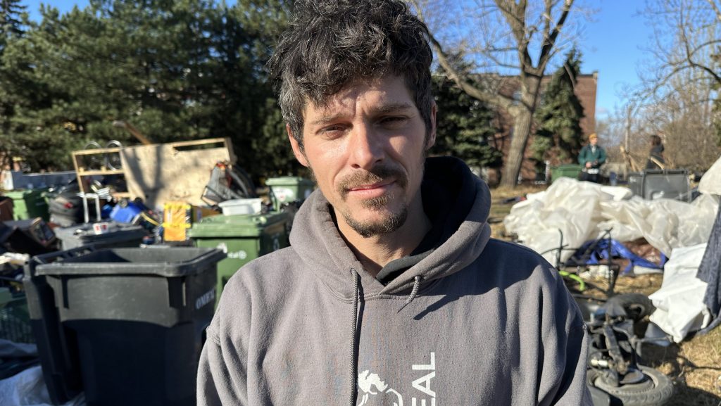 Montrealer experiencing homelessness preparing for eviction: ‘It’s a joke’