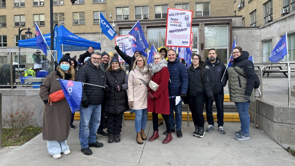 Quebec health workers still waiting for back pay from government