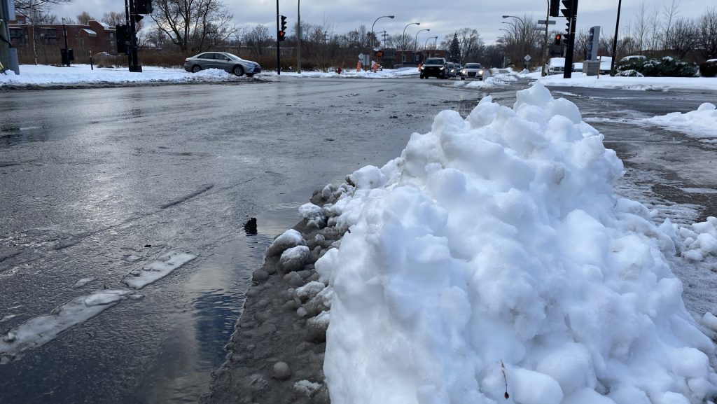 Montreal beginning 1st snow-clearing operation of winter on Tuesday