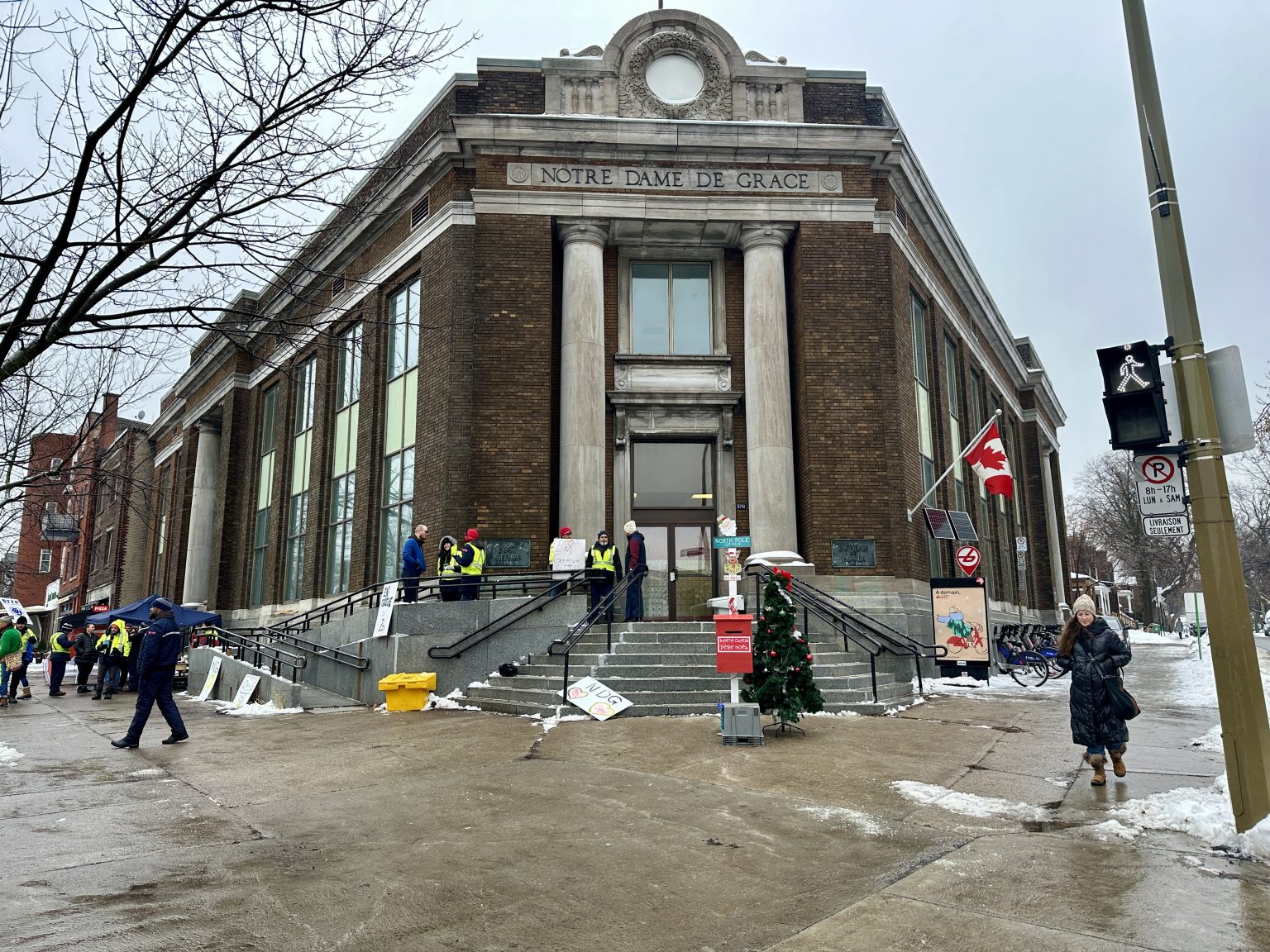 Canada Post strike continues as workers in Montreal hope to get new ...