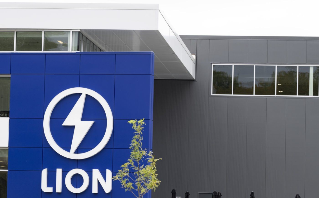 Quebec ready to support Lion Electric if private sector joins in