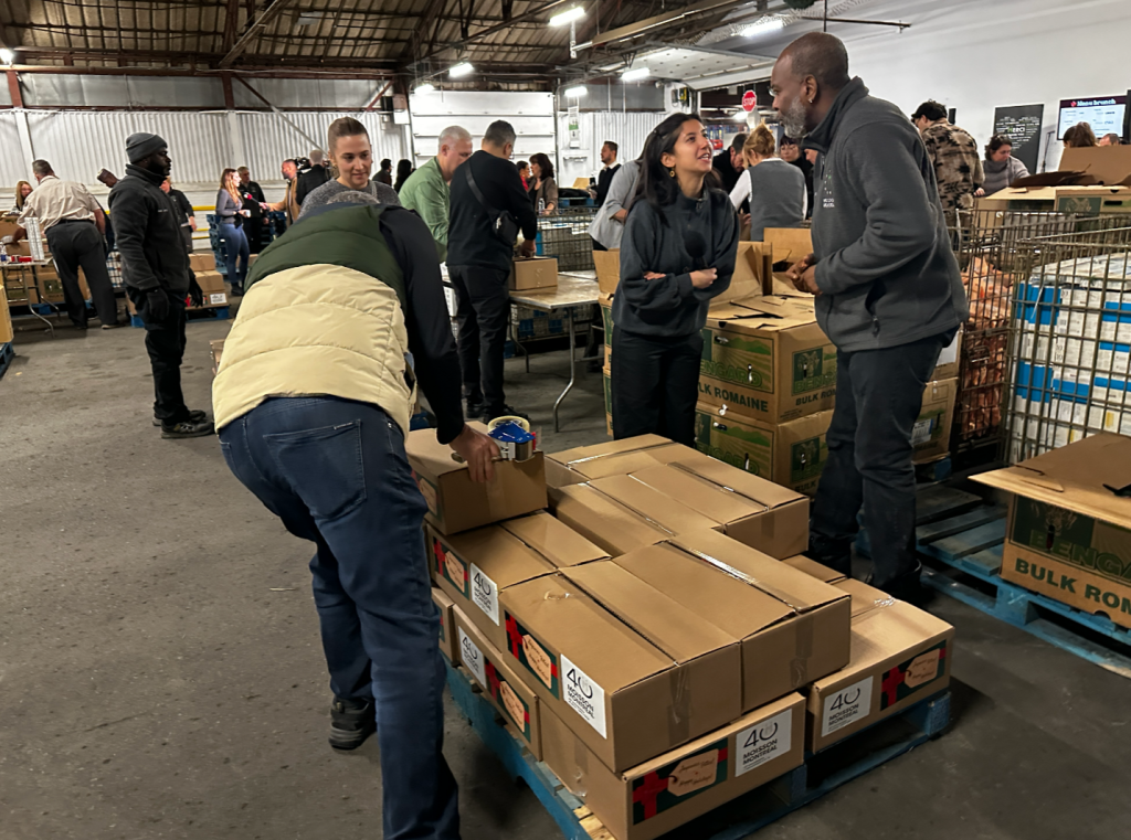 Moisson Montréal prepares food donations