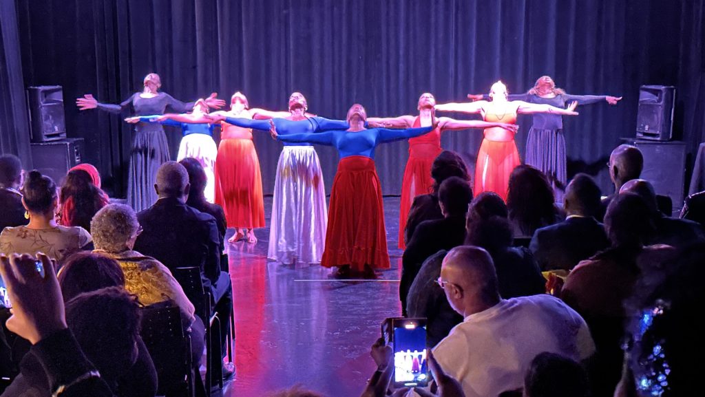 ekspreyson dance centre performance at Montreal commemoration ceremony