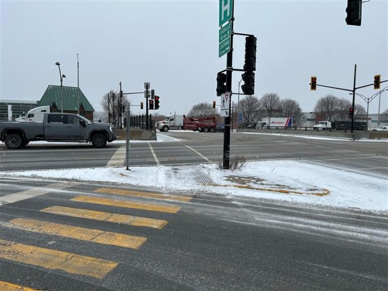 Montreal woman dies after being hit by semi-trailer truck in Lachine
