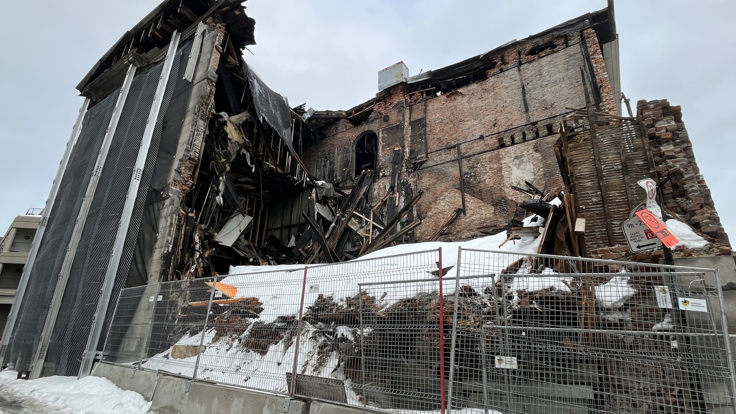 Destroyed Old Montreal building where mother, daughter died in fire sold for $2.4M: report