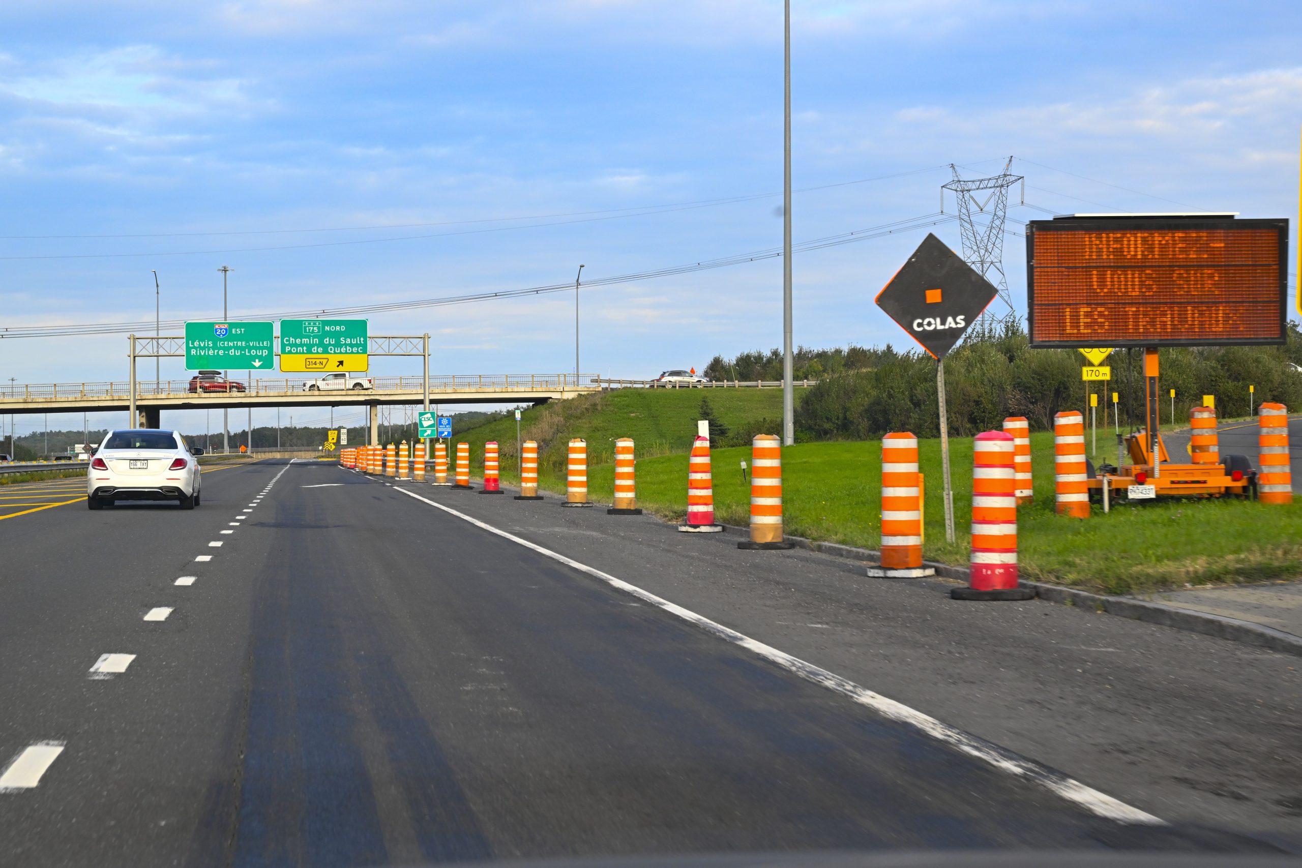 Quebec government engineers begin indefinite general strike