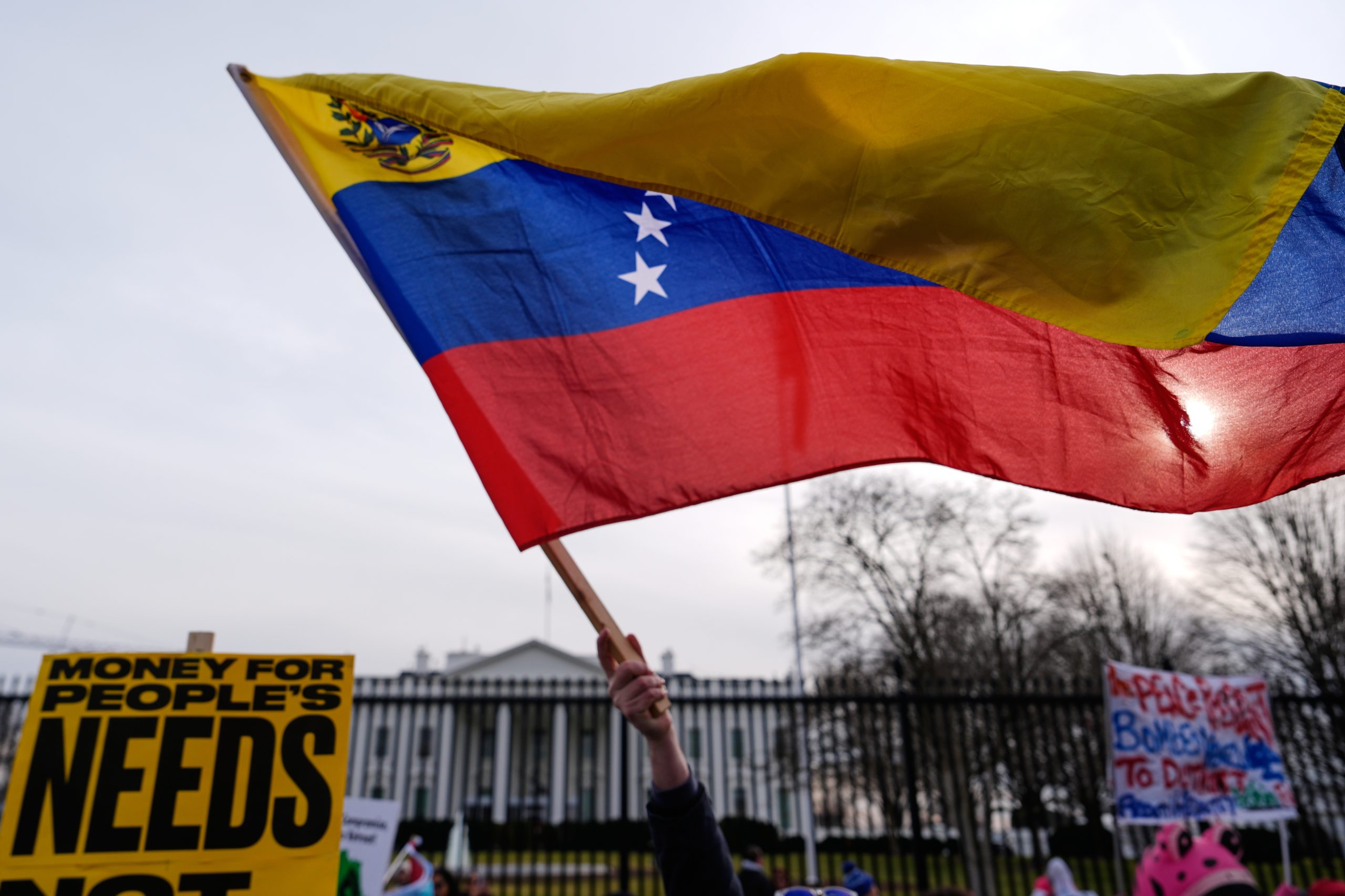 Questions Arise Among Venezuelans in Quebec Following Maduro’s Kidnapping