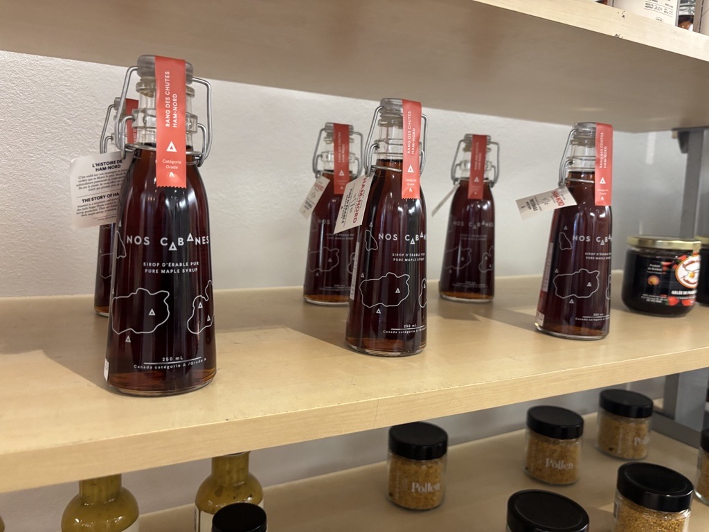 signe-local-products-eaton-centre-shopping