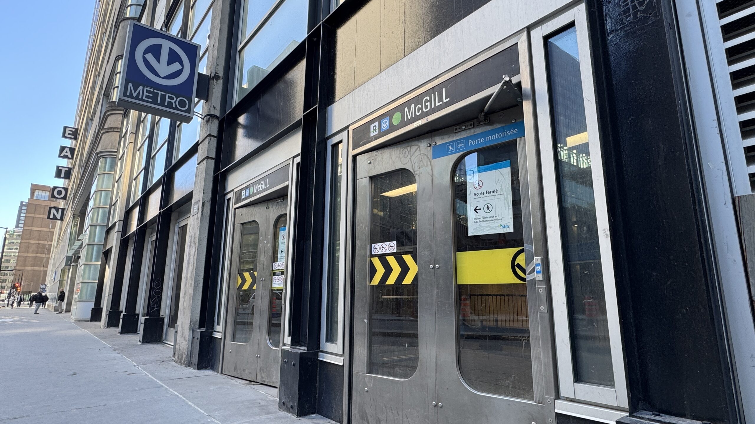 Three STM metro entrances closed for security reasons