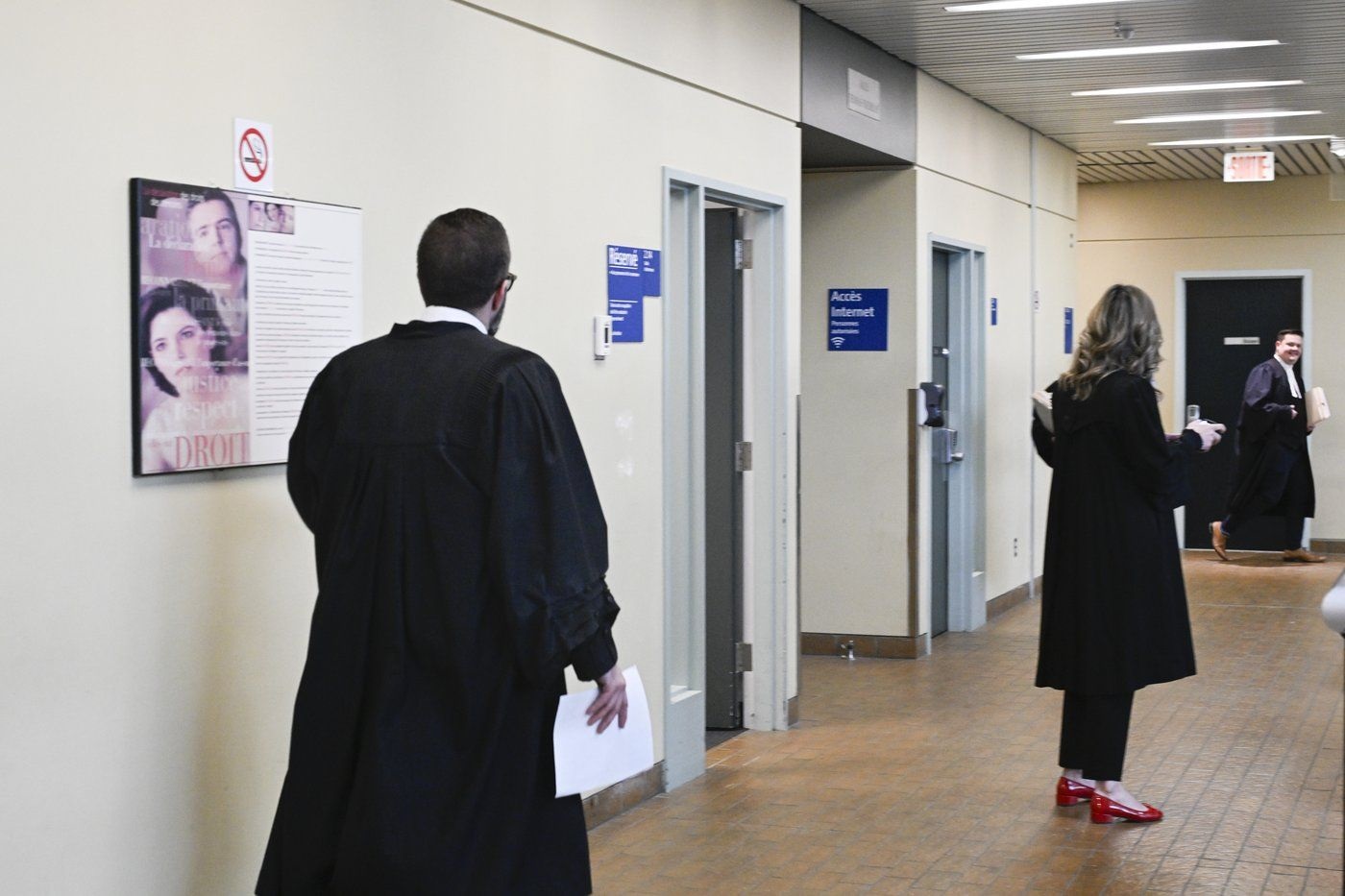 Lawyers at Quebec Ombudsman's Office on strike demanding equal pay