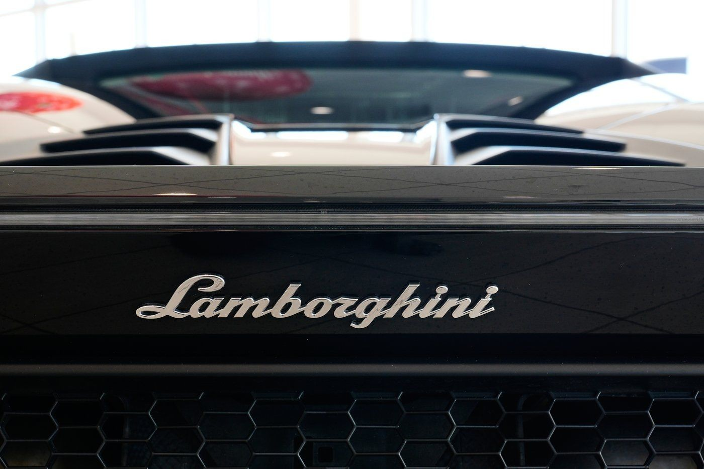 Police chase Lamborghini on Highway 15