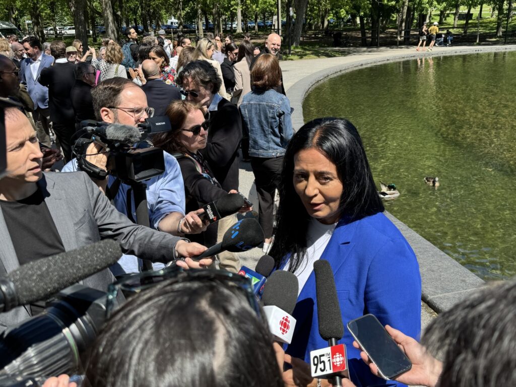 Symphony orchestra, yoga, guided hikes highlight Mount-Royal Park's 150th anniversary celebrations